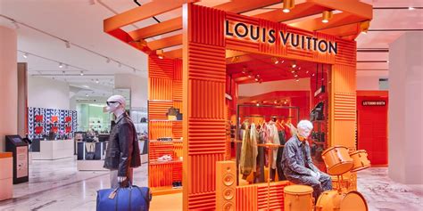 louis vuitton de bijenkorf.